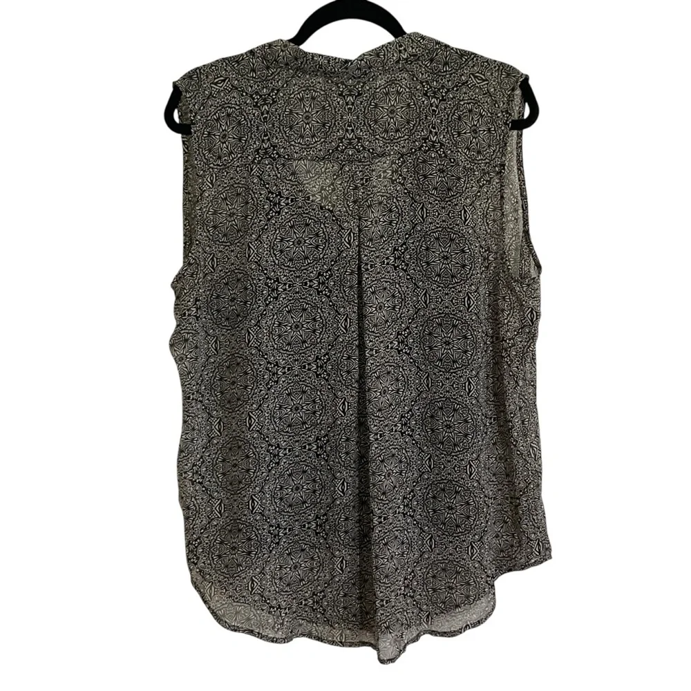 Liz Claiborne black & white Semi-sheer Top with black camisole. Size XL. NWT - Picture 2 of 11